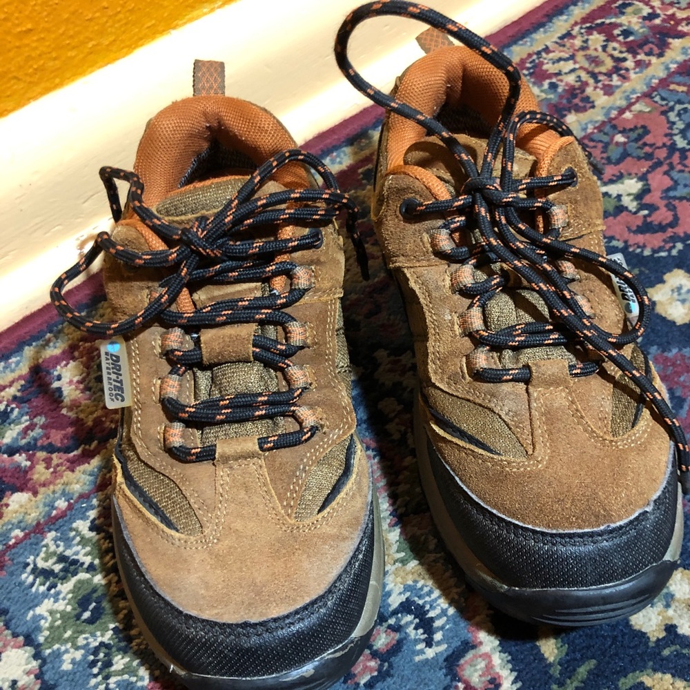 Hi-Tec Waterproof Hiking Climbing Hillside Low Shoes